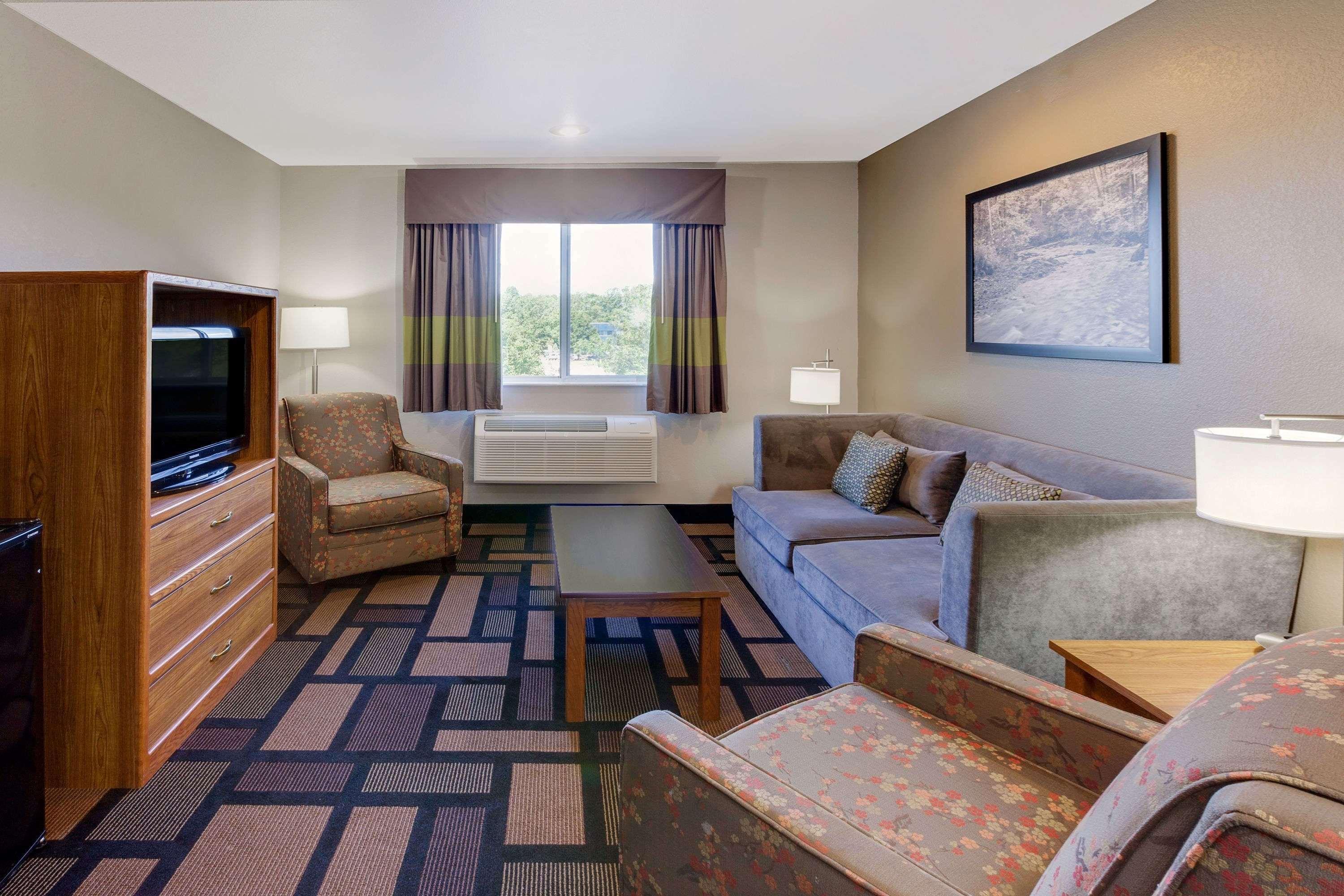 Super 8 By Wyndham Akron S/Green/Uniontown Oh Exterior photo