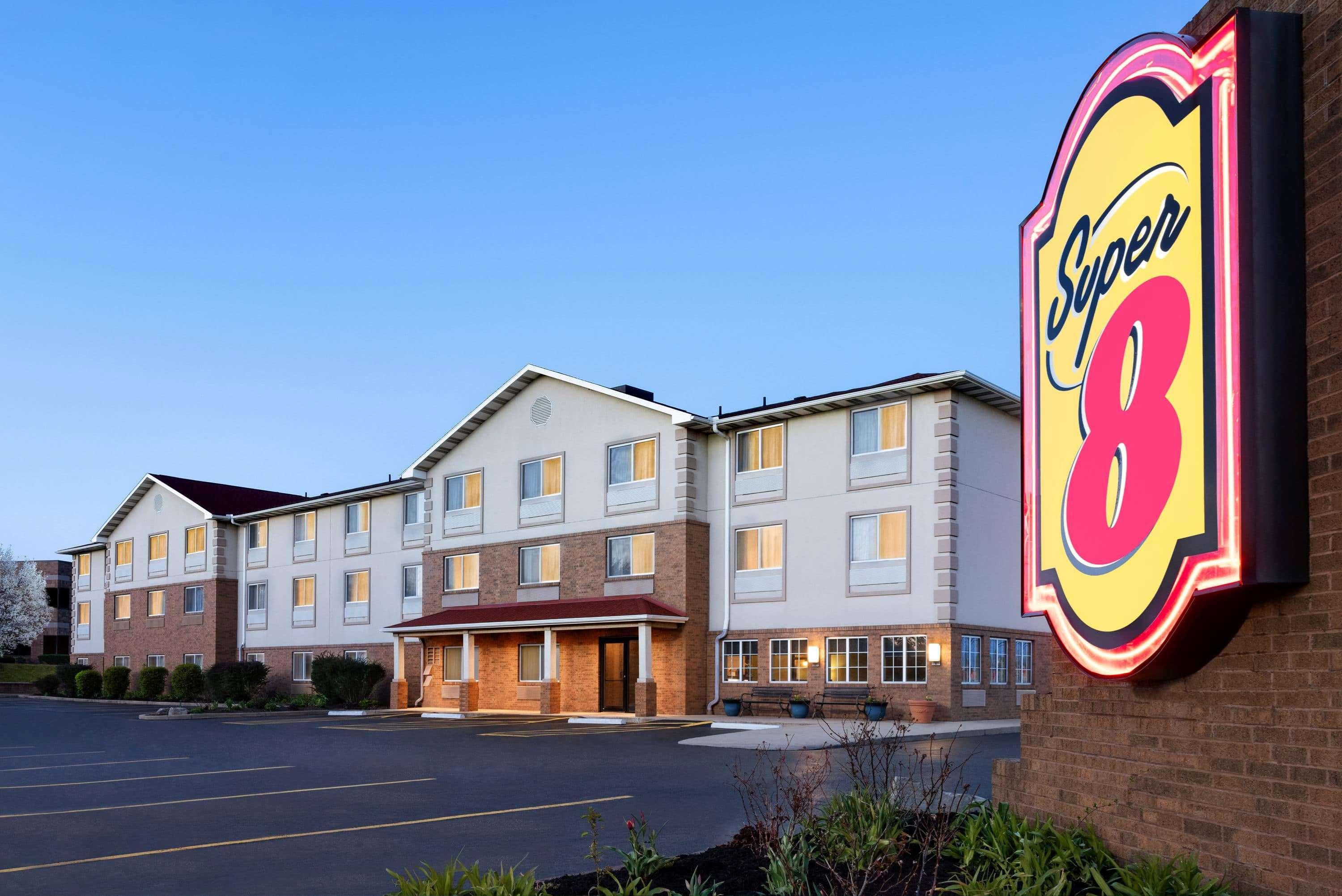 Super 8 By Wyndham Akron S/Green/Uniontown Oh Exterior photo